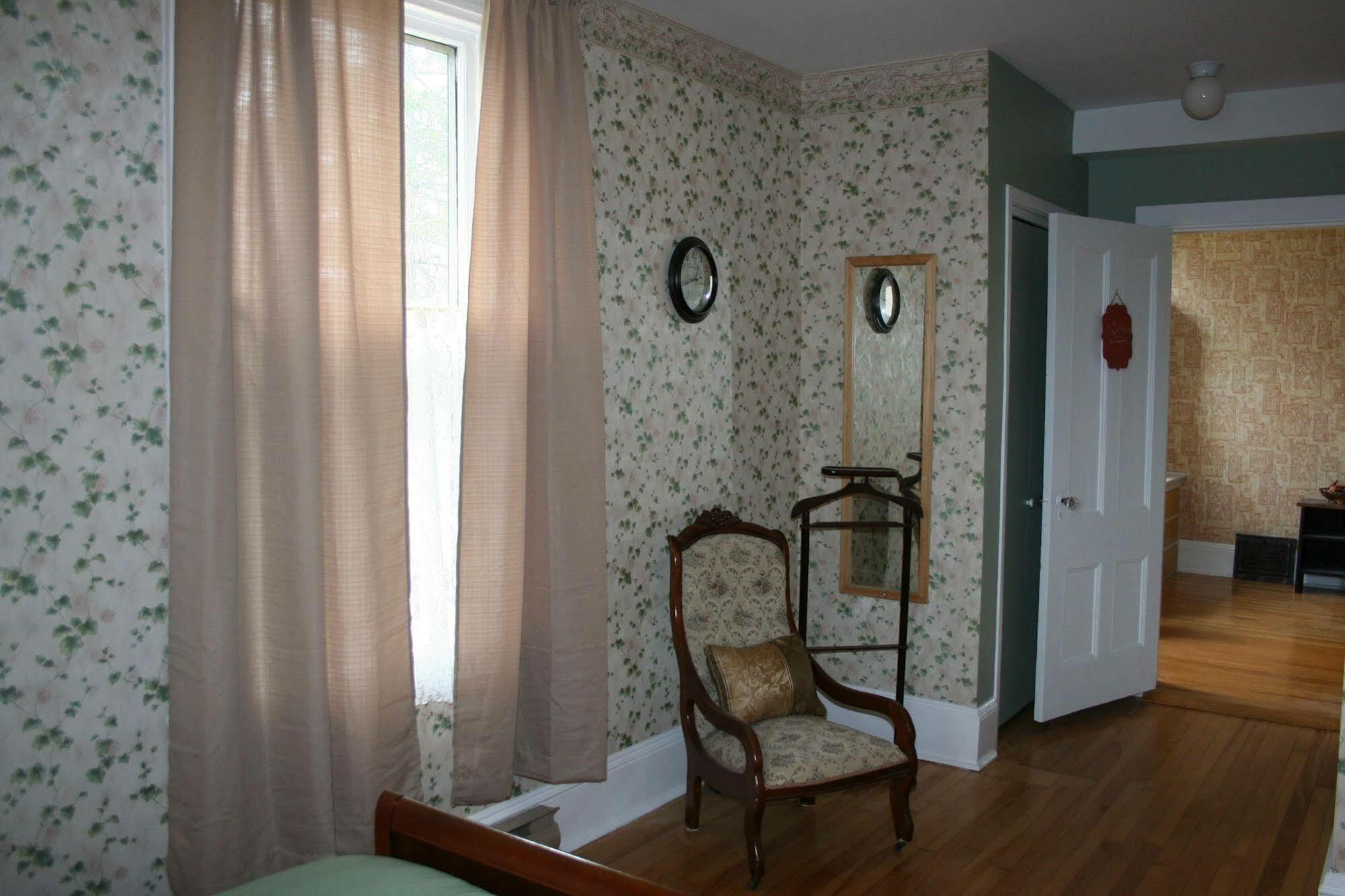 Sackville Bed And Breakfast 외부 사진