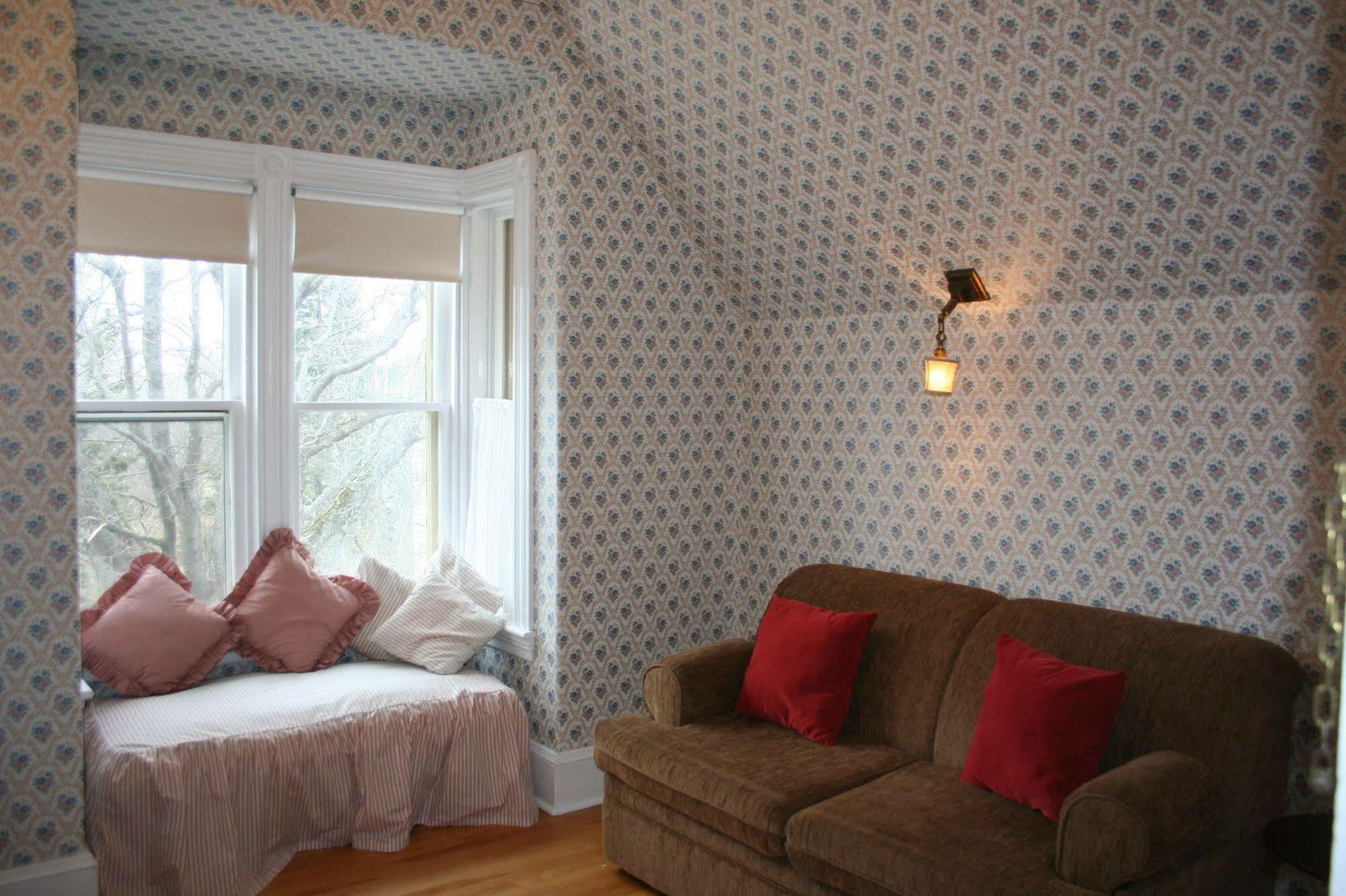 Sackville Bed And Breakfast 외부 사진